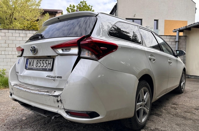 Toyota Auris cena 36900 przebieg: 272000, rok produkcji 2016 z Warszawa małe 46